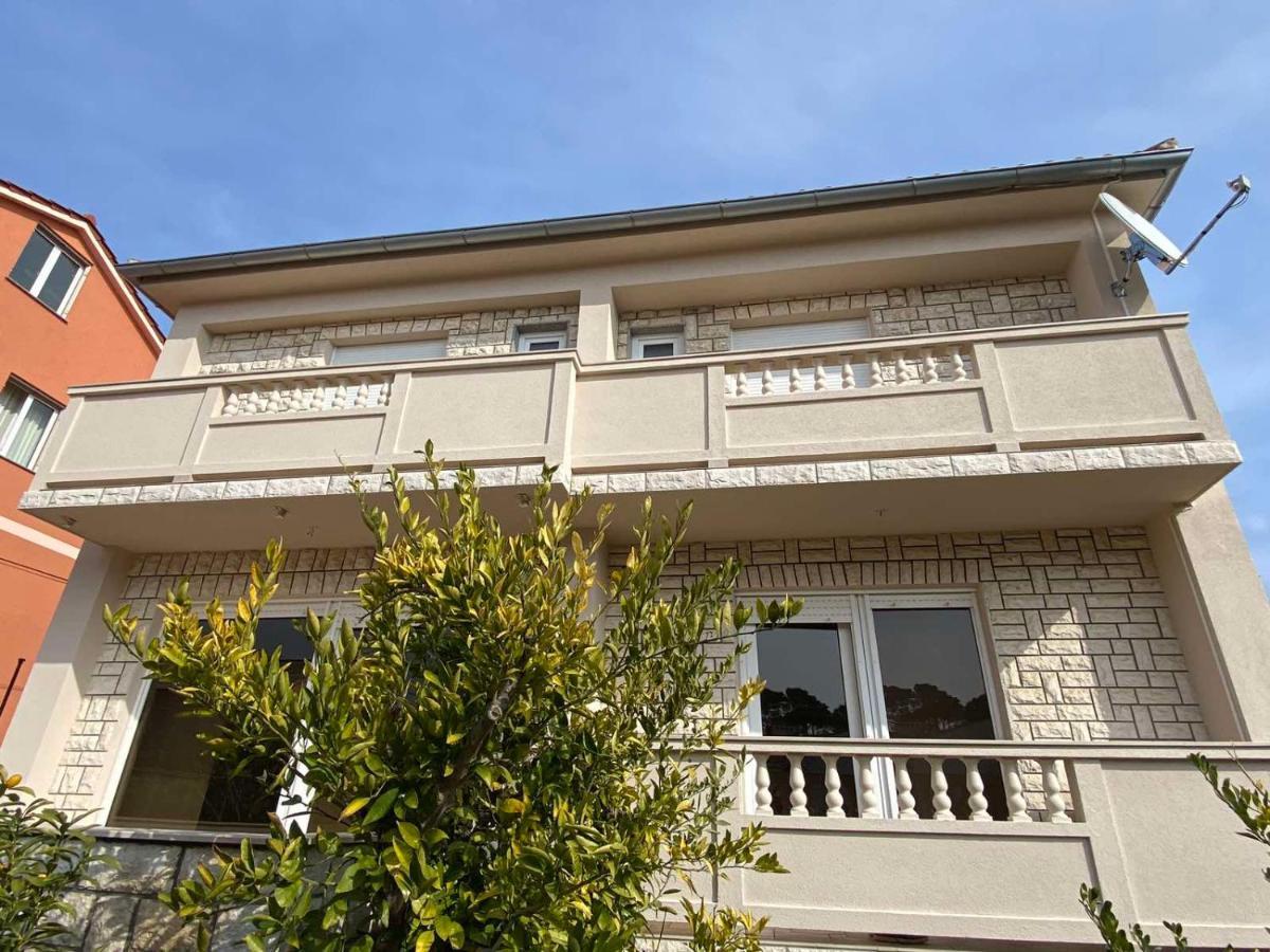Apartman Branka 라브 외부 사진